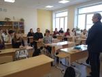 В общеобразовательной школе №1 пгт Шкотово прошло тематическое занятие, посвященное знакомству с российской избирательной системой
